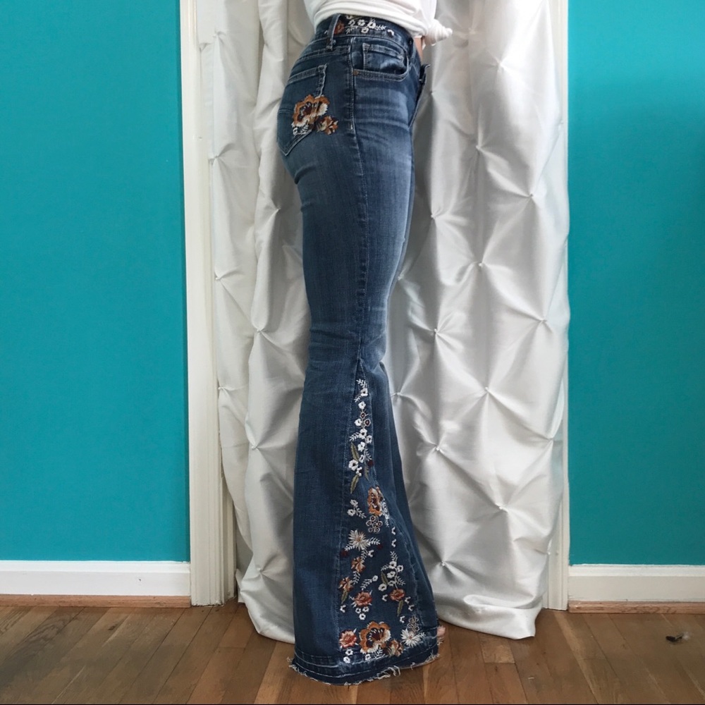 Driftwood “Farrah” Flare Jeans - Size 25